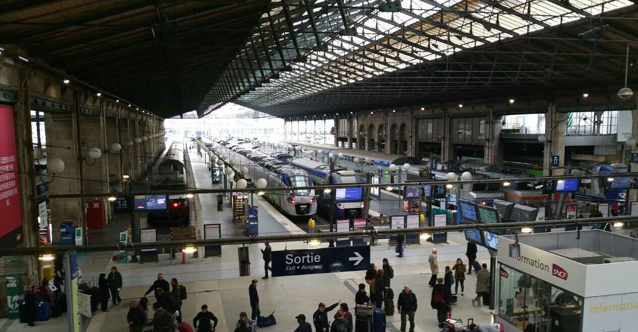 巴黎火車站直擊：S5大部隊正在趕往倫敦